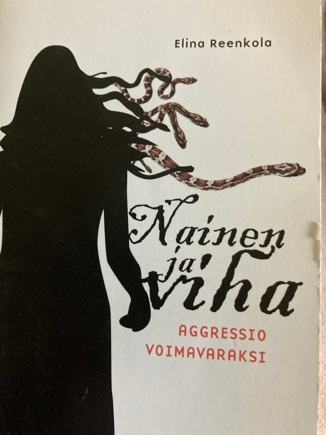 NAINEN JA  VIHA - AGGRESSIO VOIMAVARAKSI