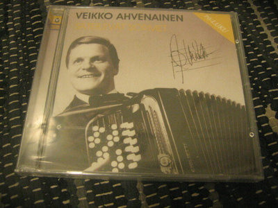 Veikko Ahvenainen - Säteilevät sormet
