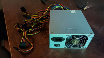 Antec 350w virtalähde