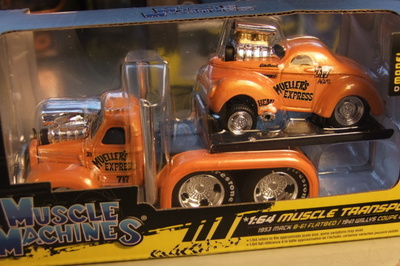 Mack B-61 flatbed -53 + Willys coupe gasser -41 1:64 ALE!