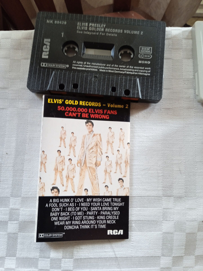 C- KASETTI: ELVIS PRESLEY : 50,000,000 ELVIS FANS CAN;T BE