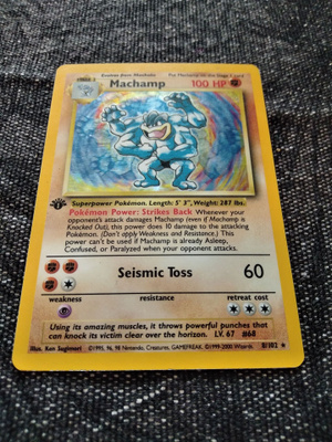 Machamp 8/102, hologrammi