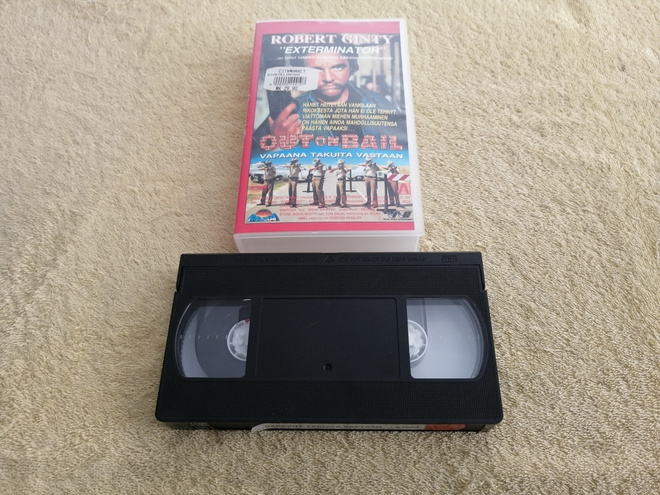 VAPAANA TAKUITA VASTAAN VHS