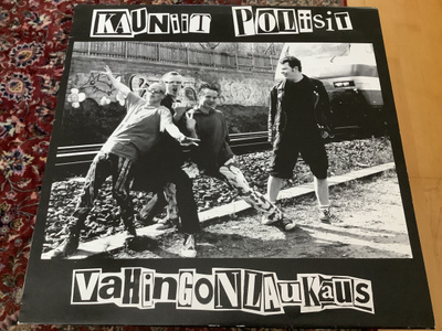KAUNIIT POLIISIT - Vahingonlaukaus