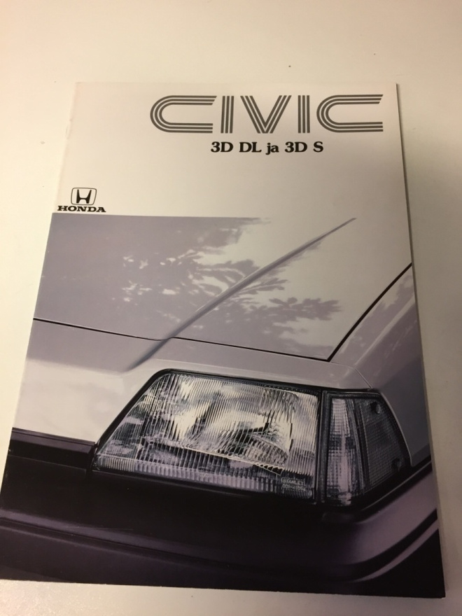 Myyntiesite - Honda Civic 3D DL ja 3D S - 12/1984