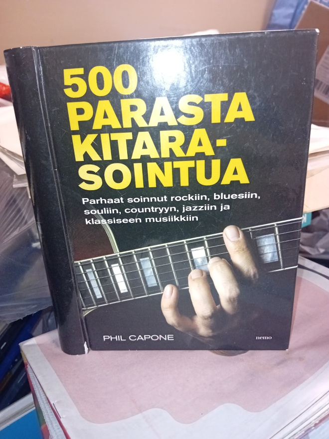 Capone : 500 parasta kitarasointua ( SIS POSTIKULU )