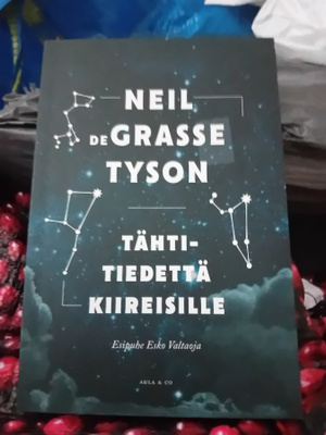 Tyson : Tähtitiedettä kiireisille ( SIS POSTIKULU  )