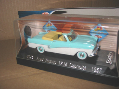 -57 Taunus Avo Solido 1/43 uusi paketissa