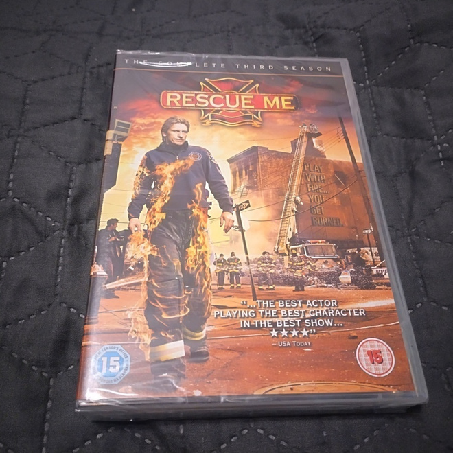 Asema 62 - Rescue Me Kausi 3 DVD **muoveissa**