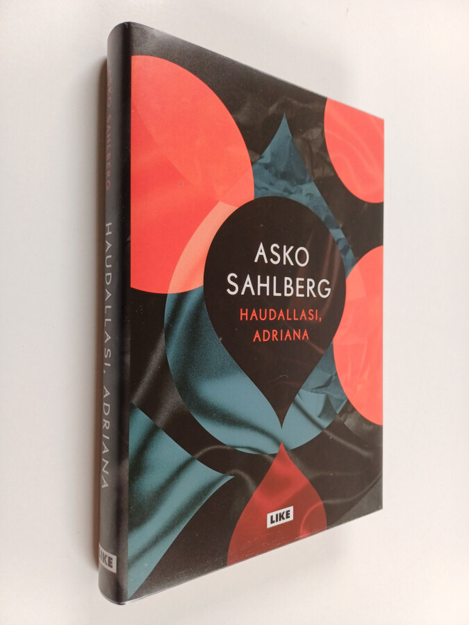 Asko Sahlberg : Haudallasi, Adriana