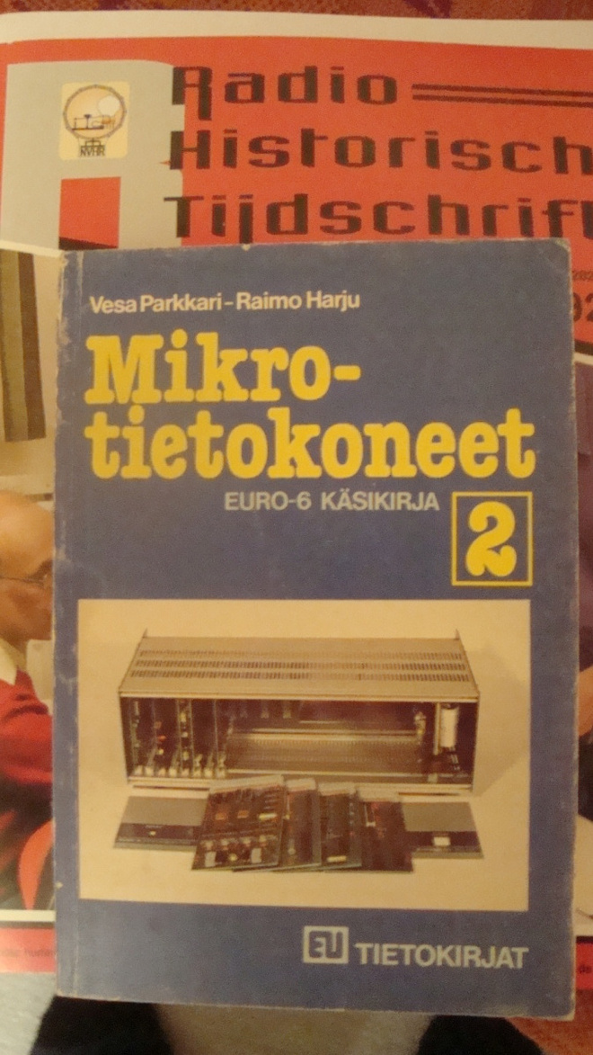 Kirja: MIKROTIETOKONEET  Parkkari-Harju