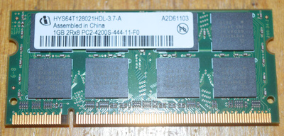 Qimonda 1GB DDR2 PC2-4200S muistikampa