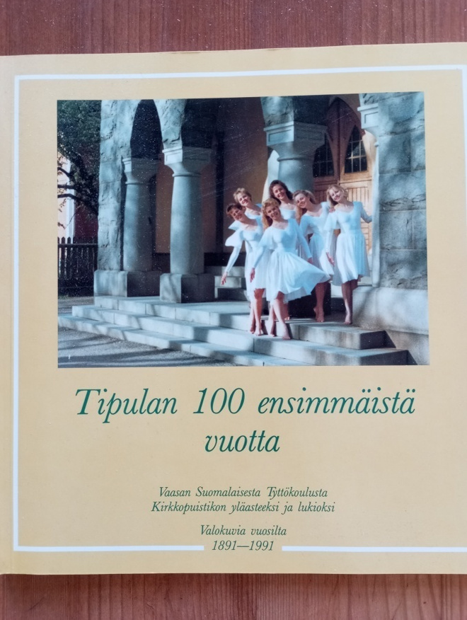 Tipulan 100 ensimmäistä vuotta
