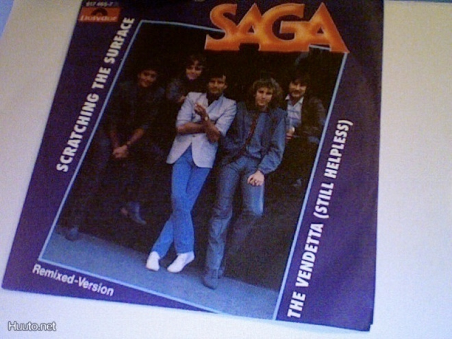 SAGA  ::  SCRATCHING THE SURFACE  ::  VINYYLI   7"   1984 !!
