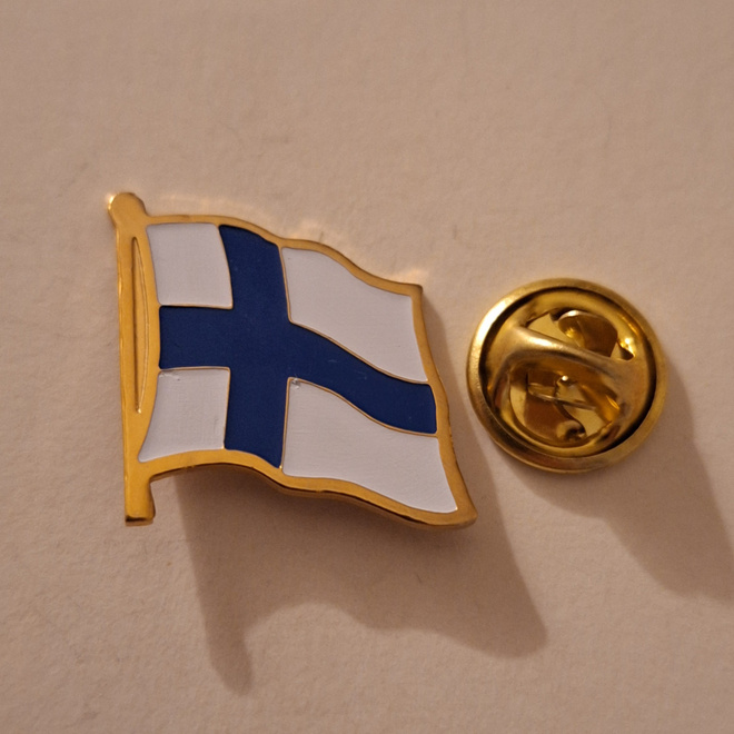 SUOMI LIPPU PINSSI
