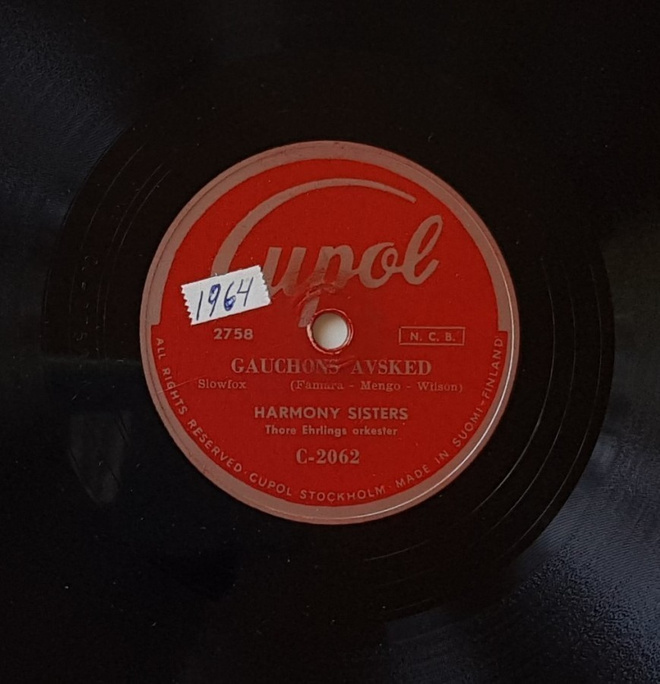Savikiekko 1953 - Harmony Sisters - Cupol C-2062