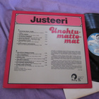 LP-LEVY: JUSTEERI : UNOHTUMATTOMAT - pikkukuva 2