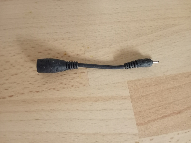 Nokia adapteri