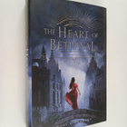 Mary E. Pearson : The heart of betrayal - pikkukuva 1