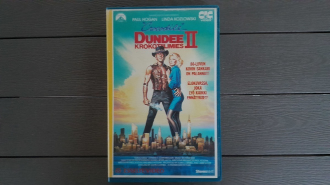 VHS: Crocodile Dundee II/ Krokotiilimies II (Paul Hogan 1988