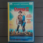 VHS: Crocodile Dundee II/ Krokotiilimies II (Paul Hogan 1988 - pikkukuva 1