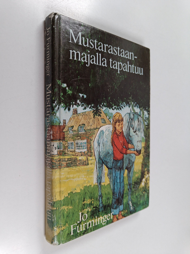 Jo Furminger : Mustarastaanmajalla tapahtuu
