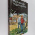 Jo Furminger : Mustarastaanmajalla tapahtuu - pikkukuva 1