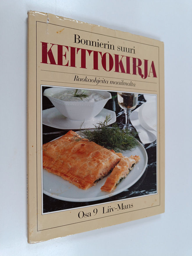 Vibeke Holstein ym. : Bonnierin suuri keittokirja : ruoka...