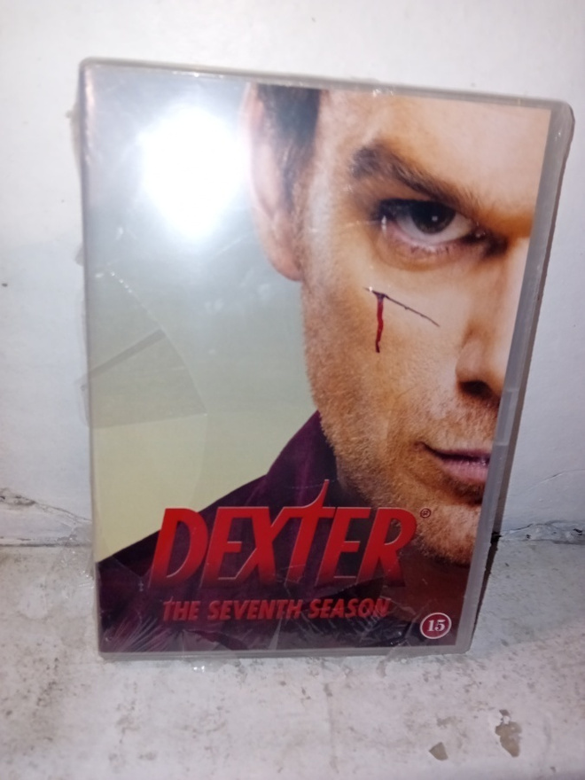Dvd DEXTER 7. tuotantokausi  ( SIS POSTIKULU  ) UUSI