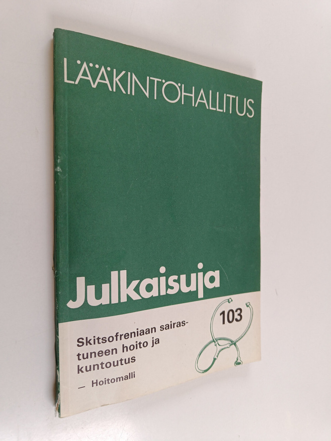 Skitsofreniaan sairastuneen hoito ja kuntoutus : hoitomalli