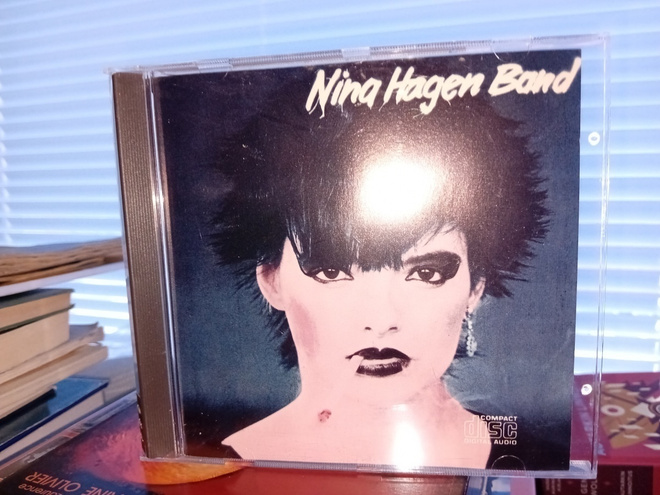 Cd Nina Hagen Band :   1  (  SIS POSTIKULU)