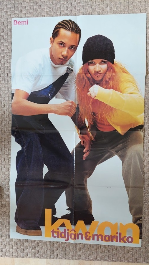 Demi-lehden 10/2001 juliste Kwan / Killer - Ashton Kutcher