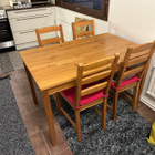 IKEA ruokapöytä + 4 tuolia - pikkukuva 1