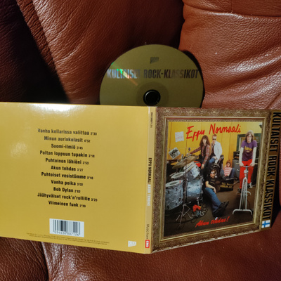 EPPU NORMAALI -akun tehdas CD.