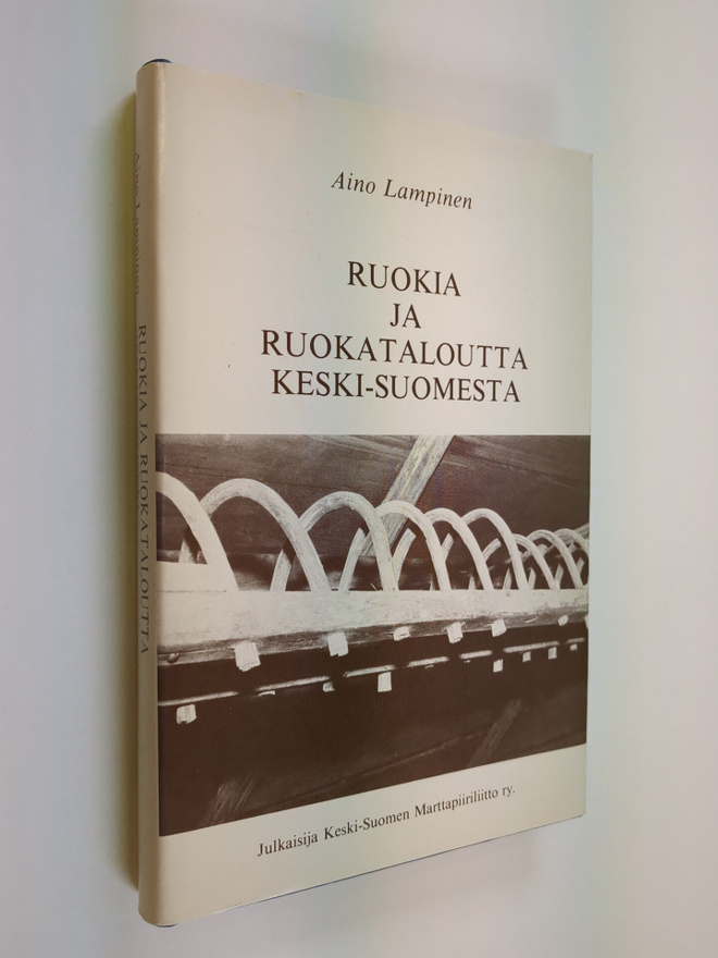 Aino Lampinen : Ruokia ja ruokataloutta Keski-Suomesta