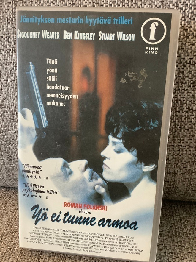 YÖ EI TUNNE ARMOA  (VHS)  (roman polanski)