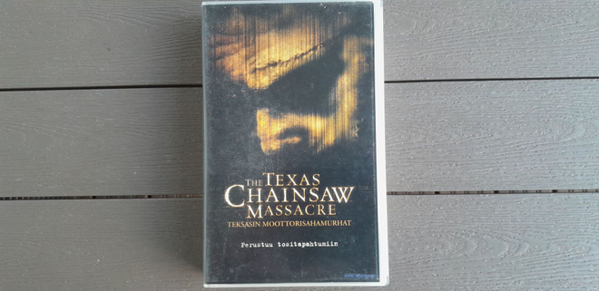 VHS: Texasin Moottorisahamurhat (T: Tobe Hooper 2003)
