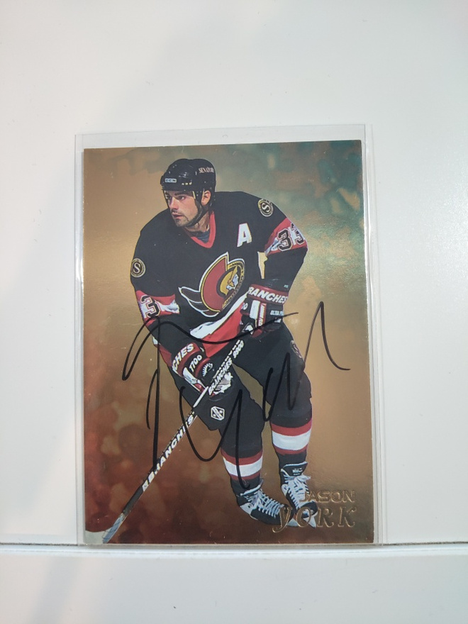 1998-99 Be a Player - Autographs Gold #247 Jason York AU