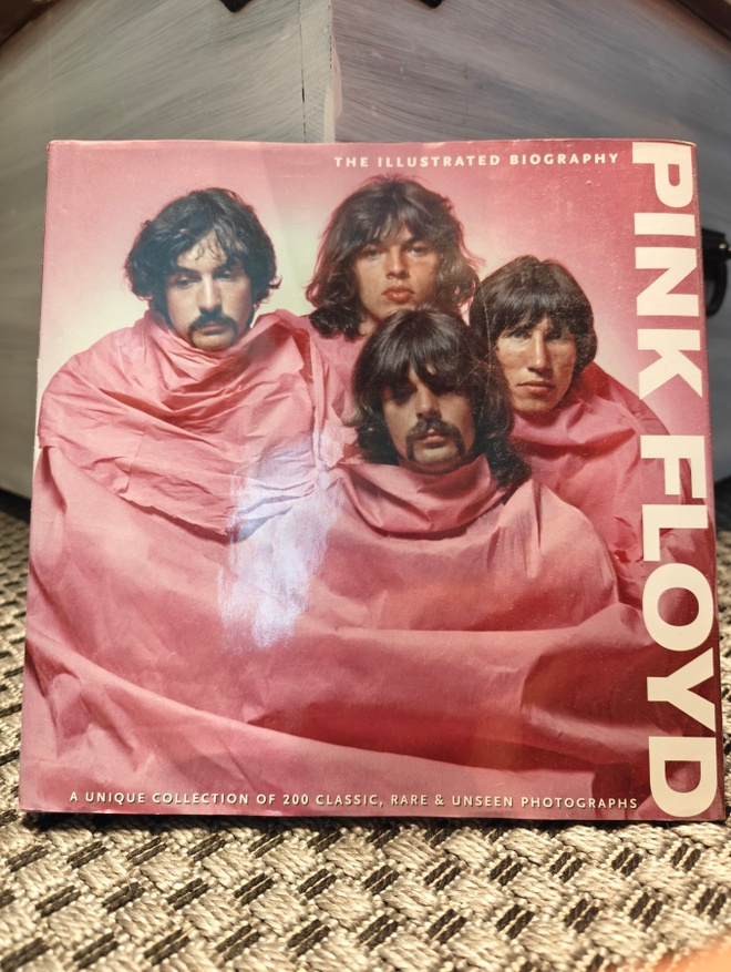 Gareth Thomas Pink Floyd: The Illustrated Biography kirja