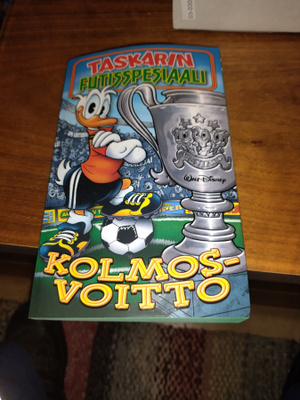 Aku Ankan taskukirja kolmosvoitto