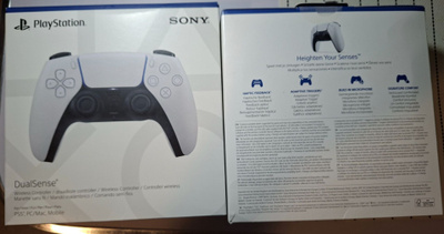 2 kpl Sony PS5 DualSense, valkoinen ++UUSIA++