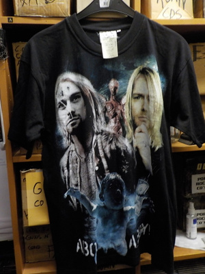 NIRVANA HARVINAINEN T-PAITA 90-LUVULTA