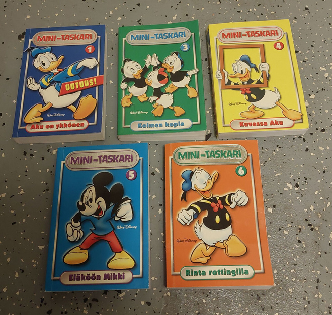 Mini Taskari Kuvassa Aku on ykkönen Mikki Kolmen kopla Rinta
