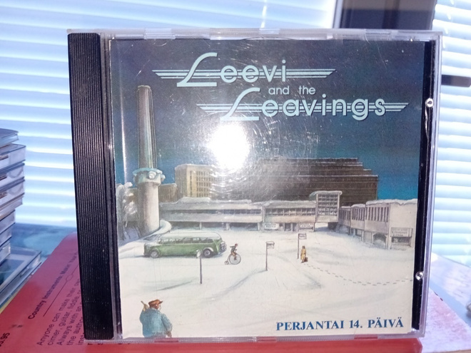 CD Leevi and the Leavings  : Perjantai 14. päivä  ( SIS POST