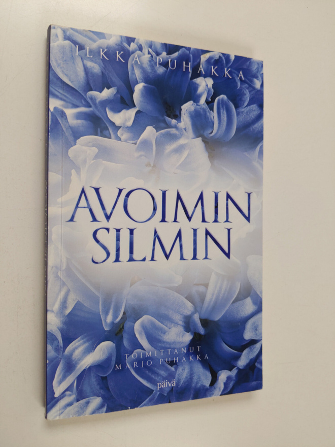 Ilkka Puhakka : Avoimin silmin