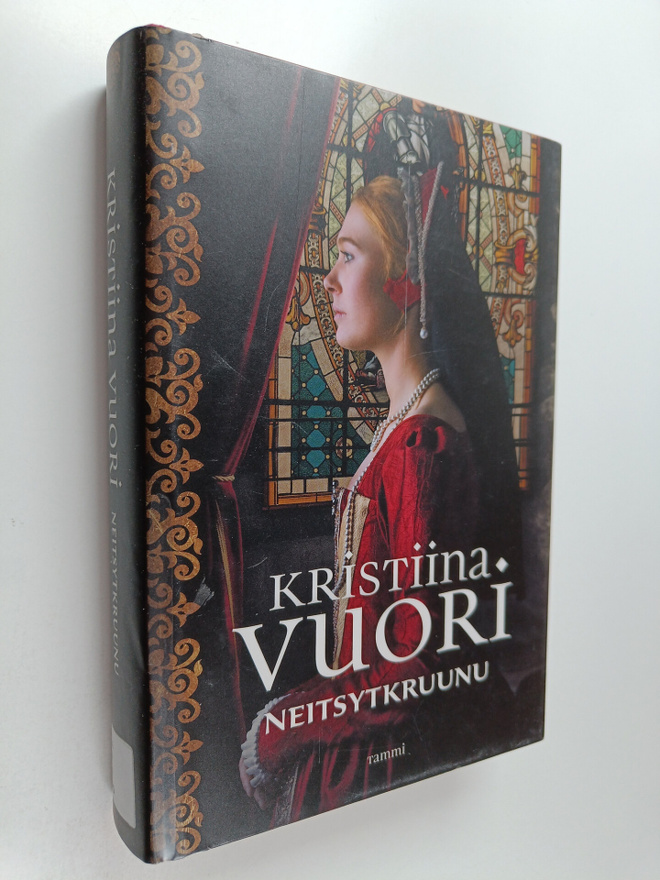 Kristiina Vuori : Neitsytkruunu