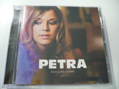 CD - PETRA : RAKAS KAUPUNKI -09