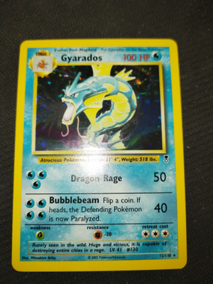 Pokemon kortteja 