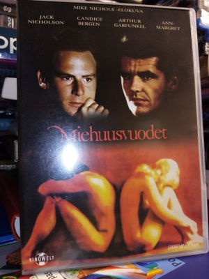 DVD Miehuusvuodet ( SIS POSTIKULU )