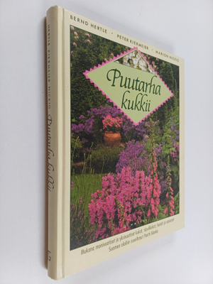 Bernd Hertle : Puutarha kukkii
